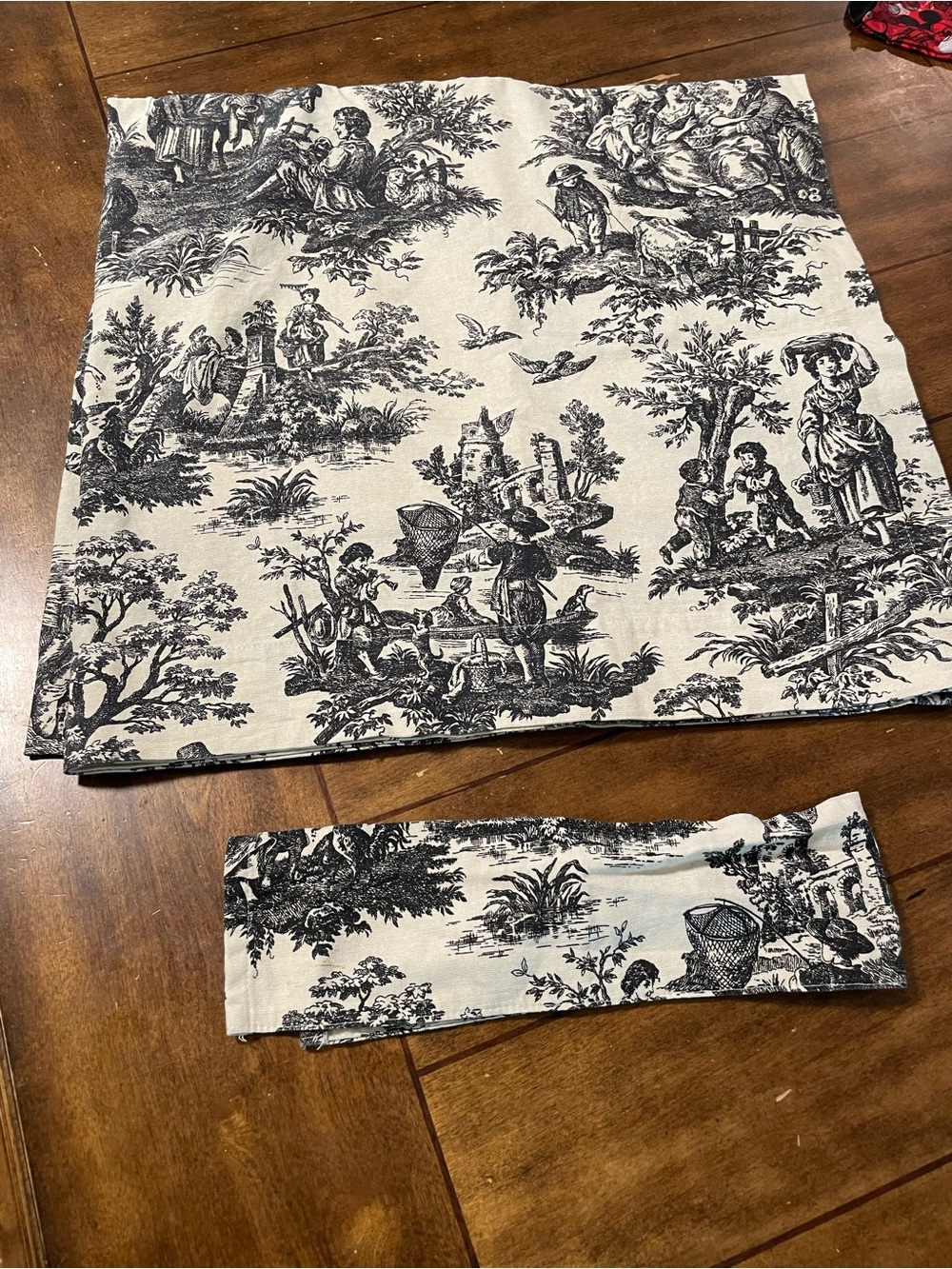 Waverly Black and White Toile Curtain Panel with Matching Tie Back